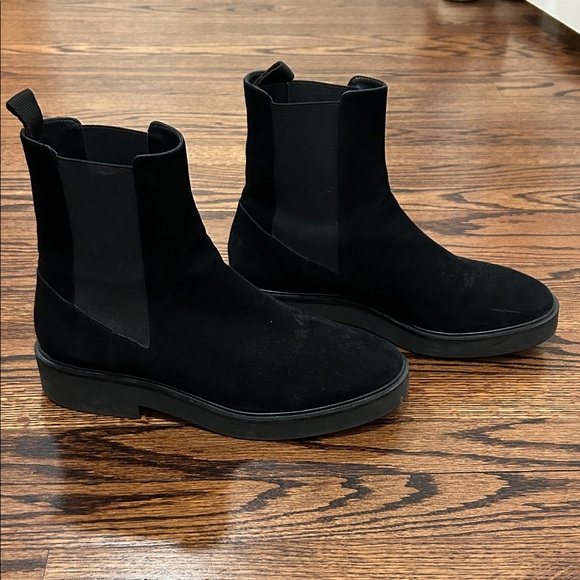 Stuart Weitzman Chelsea Boot - Picture 3 of 6